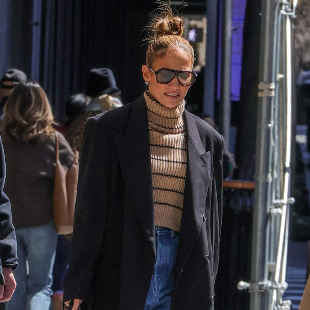 Jennifer Lopez Just Wore Her Anti-Skinny Jeans With an Unexpected Spring Shoe Trend