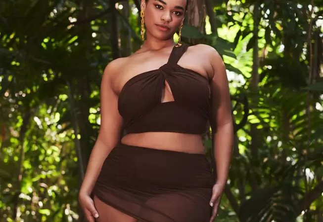 Unleash Your Plus Size Swimsuit Confidence: 8 Tips for Rocking a Plus Size Swimsuit with Style!