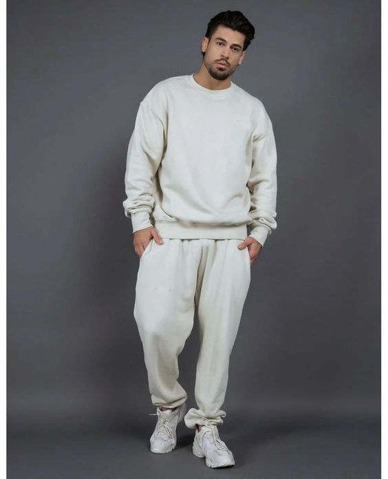 White Sweatpants With Sweatshirt