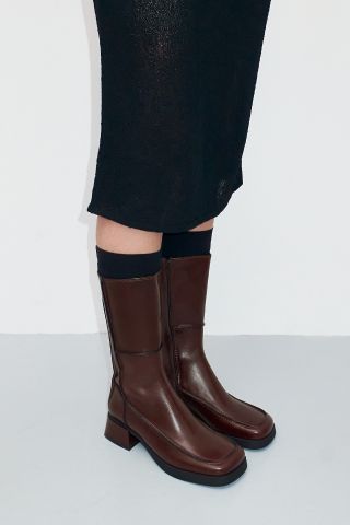 Alzira Brown Black Boots