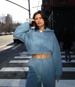 @isabellecoheen wearing blue sweats