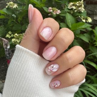 Wedding Guest Nails: Lily Blossom Nails