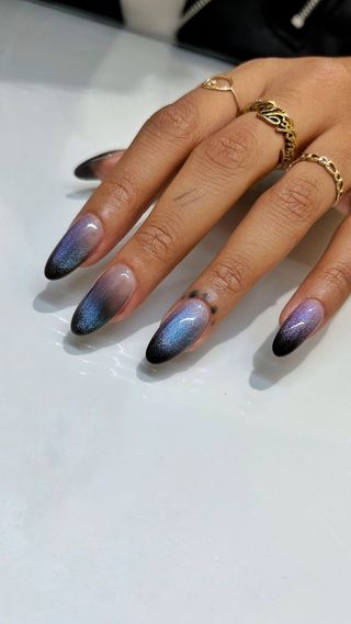 Black and blue cat eye ombre