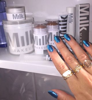 Short blue cat eye nails