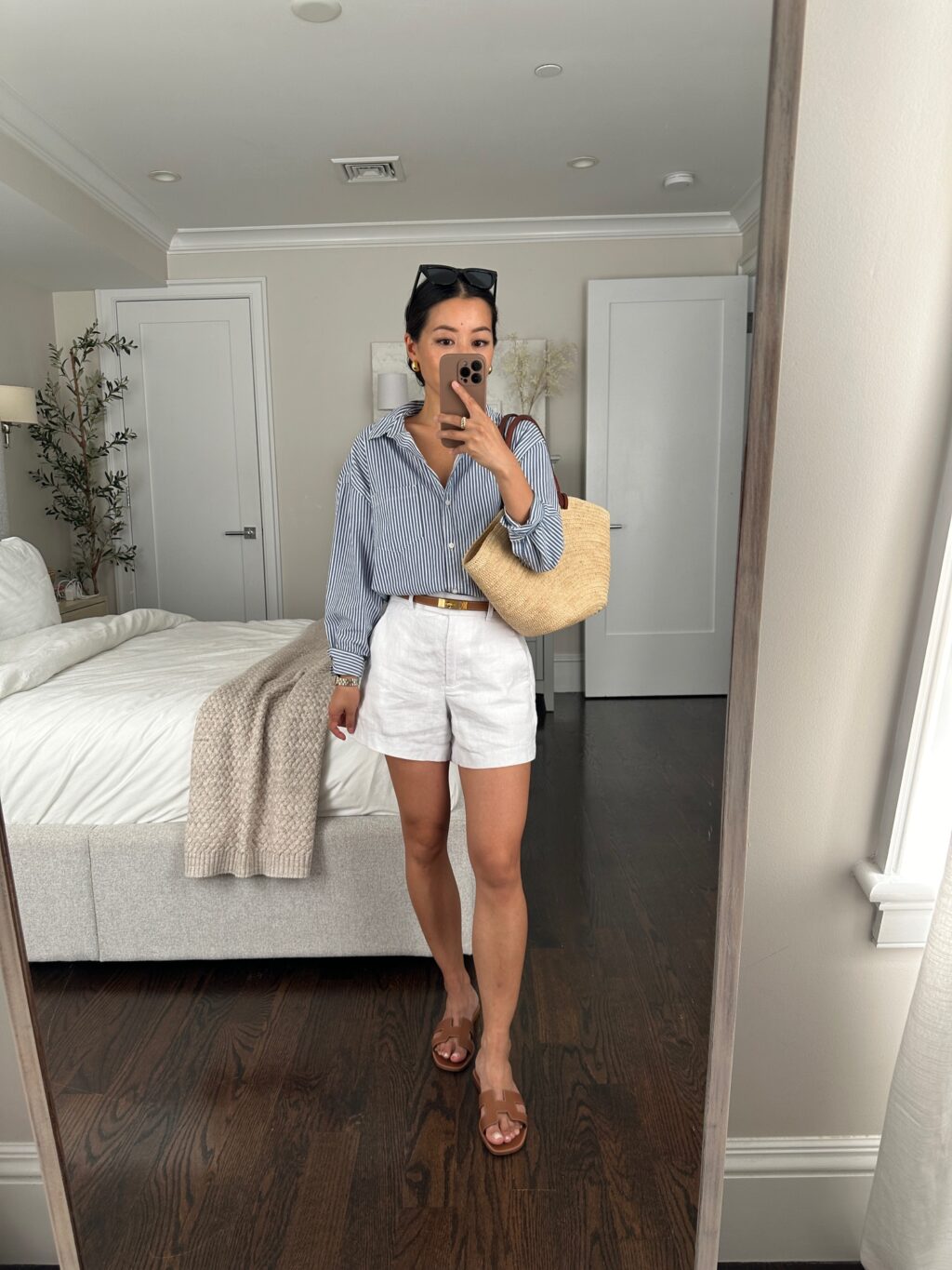 old navy shirt sezane tote abercrombie shorts