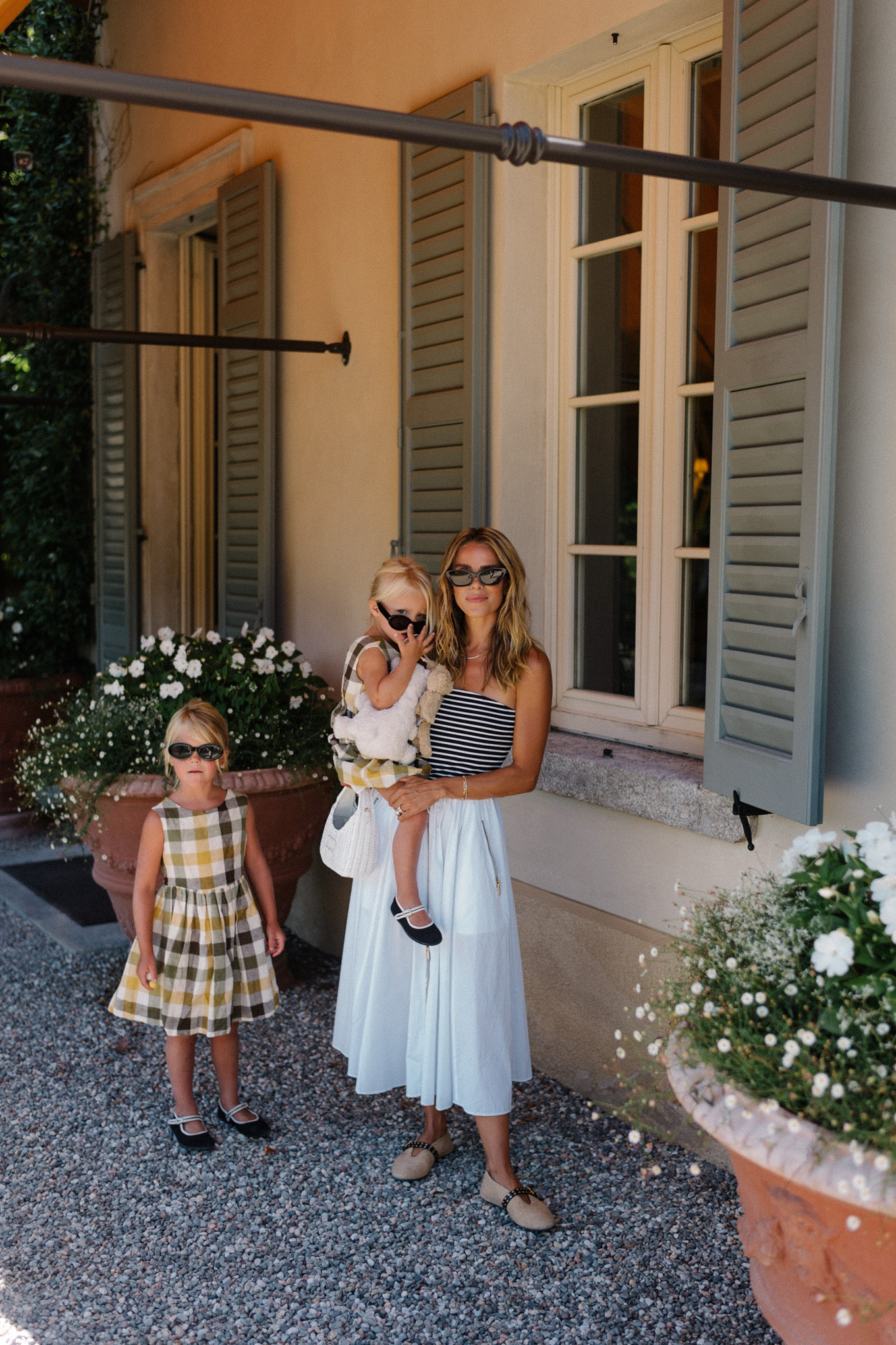 black white striped strapless top white maxi skirt rattan flats