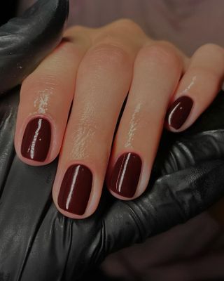 Dark autumn nails