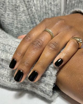 Dark autumn nails