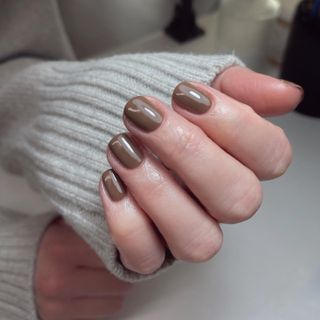 Dark autumn nails