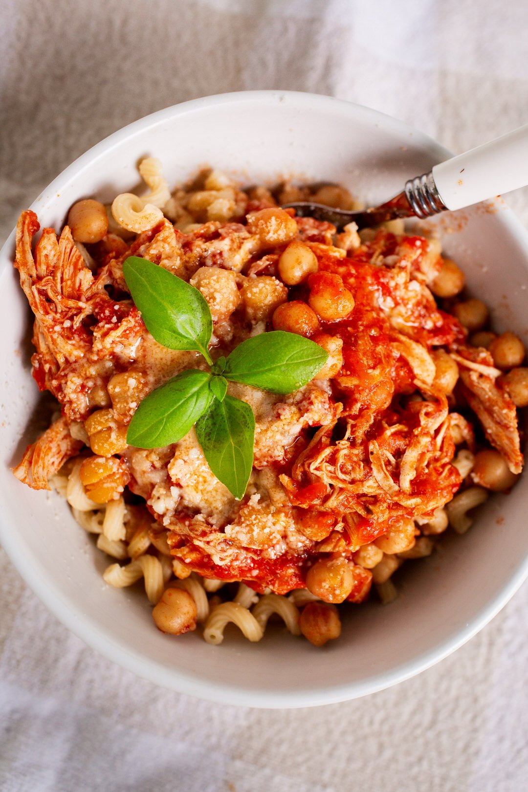 weeknight crockpot Italian dinner recipe, chicken and chickpeas