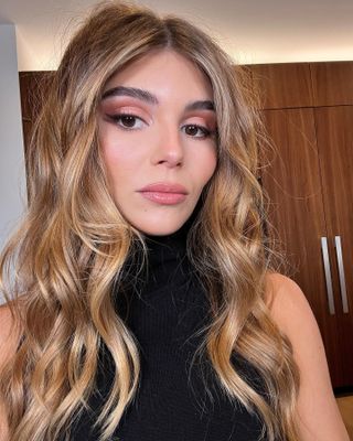 @anthonyholguin Olivia Jade honey blonde hair