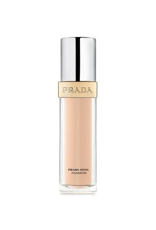 Prada Reveal Skin Optimising Refillable Foundation Lw5