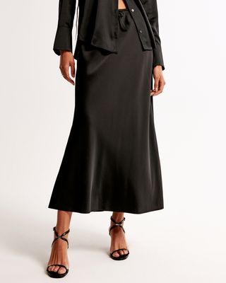 Mid Rise Satin Maxi Skirt