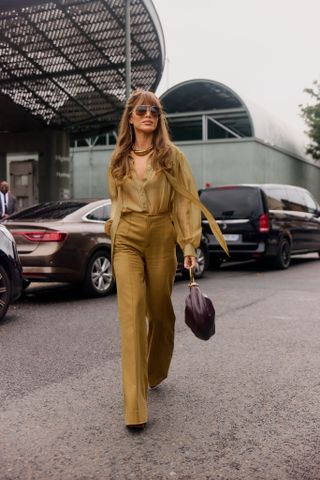 Paris fashion week street style