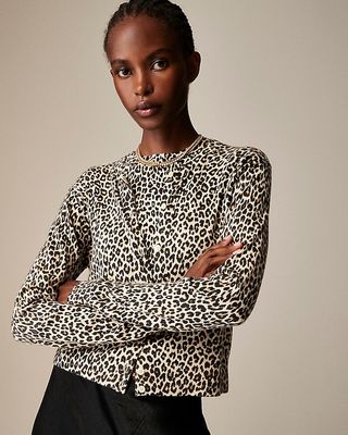 Featherweight Cashmere Shrunken Cardigan Sweater in Leopard Print