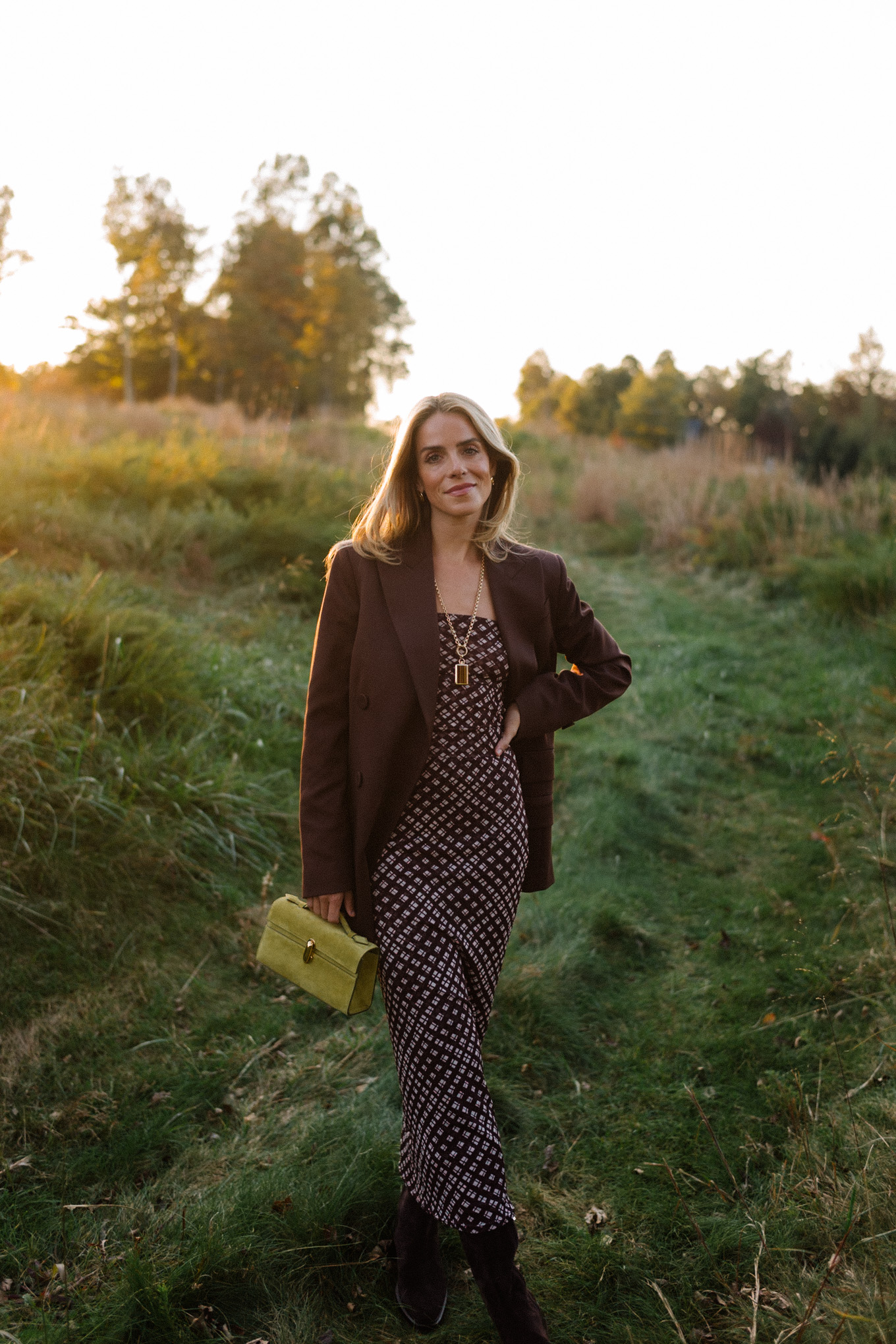 brown mesh checkered skirt set brown blazer brown boots green suede bag