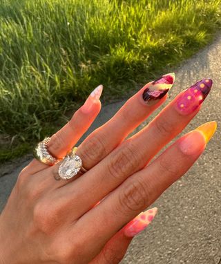 Hailey Bieber engagement ring