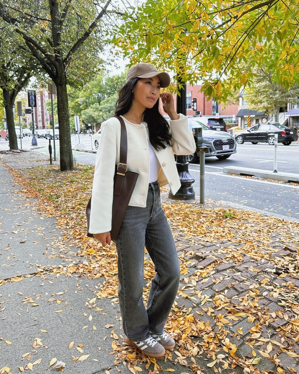 fall outfit levis gray ribgcage jeans