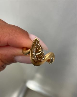 Aaryah brown colored diamond ring.