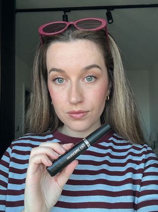 Junior beauty editor Grace Lindsay testing the L'Oréal Paris Telescopic Lift Mascara