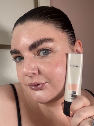 MAC Cosmetics Strobe Cream in Glowlite