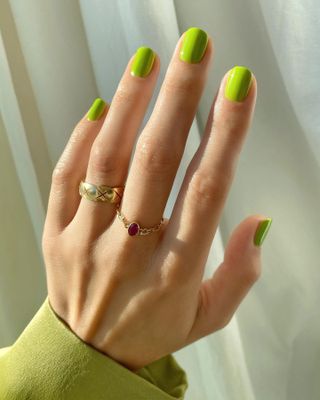 Neon green nail designs