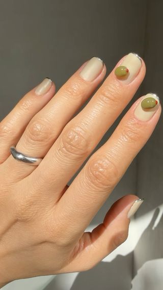 3D oilve manicure