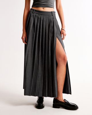 Abercrombie & Fitch Mid Rise Pleated Maxi Skirt