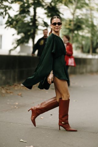 Paris street style trends winter 2024