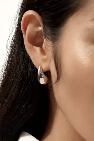 The Petra Mini Drop Earrings