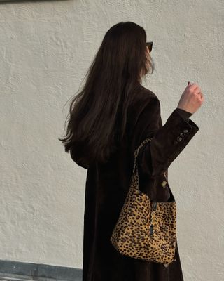 Saint Laurent Le 5 a 7 Supple shoulder bag in leopard