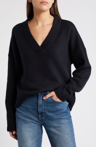 Oversize V-Neck Sweater