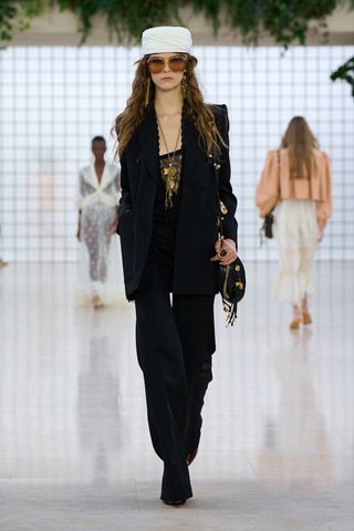 Chloé spring/summer 2025 runway look.