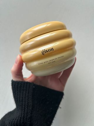 A picture of the Gisou Honey Gloss Ceramide Therapy Hair Mask