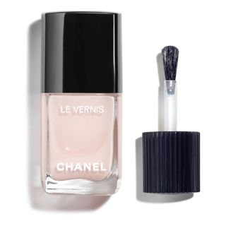 Chanel Le Vernis Nail Colour in Ballerina