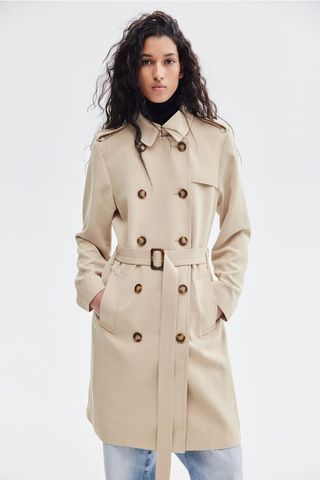 Double-Breasted Trenchcoat