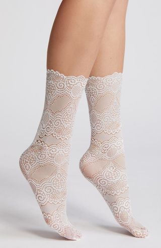 Scalloped Lace Crew Socks