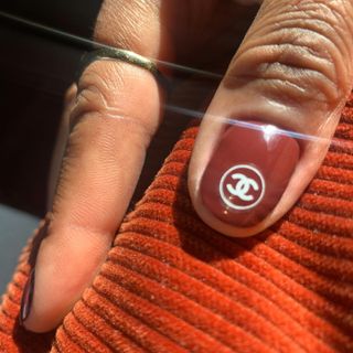 @nailedbysg Chanel nail art