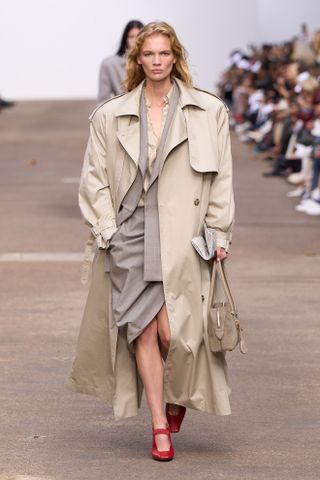 Stella McCartney skirt suit spring summer 2025