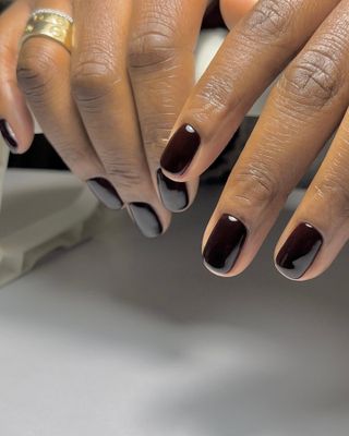 Squoval brown nails