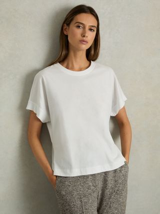 white-t-shirt-outfit-ideas