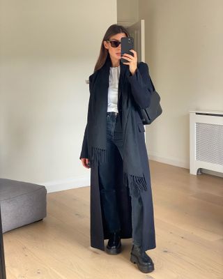 Maxi coat with skinny jeans