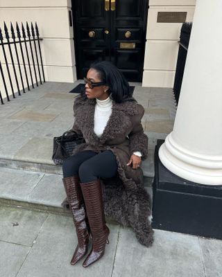 Leggings and brown knee boot outfit