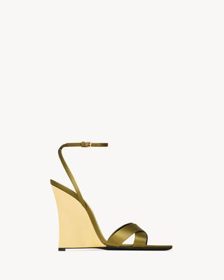 Women's Lucienne Wedges in Satin Crepe in Cuba Gold & or