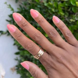 @themaniclub sheer pink nails