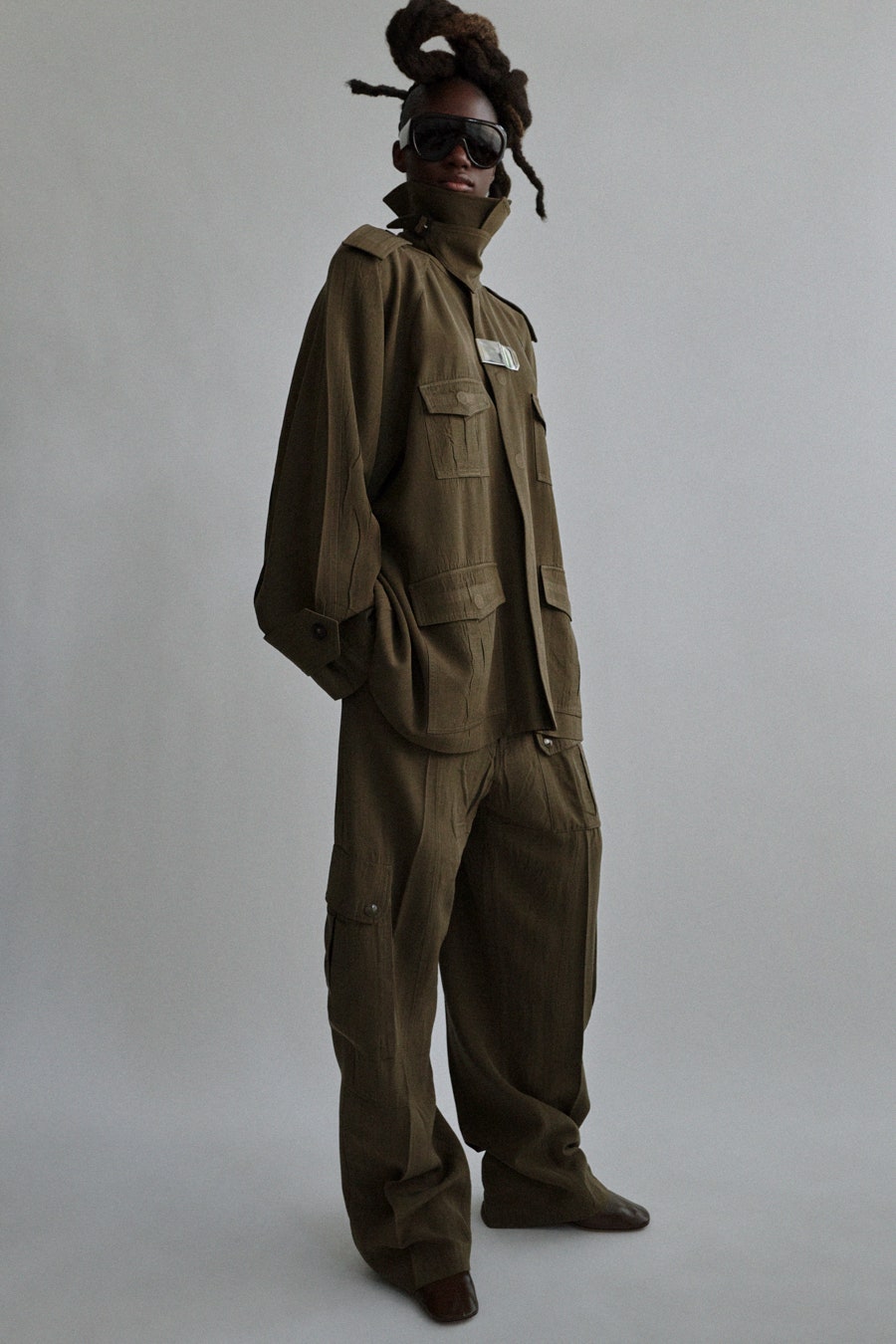 Phoebe Philos Drop 1 featured oversized cargo trousers paired with an appropriately oversized matching shirt.