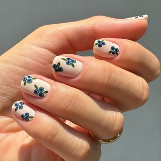 Fruit basket nails