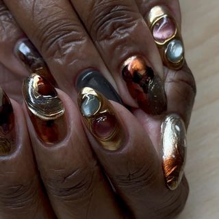 Organic chrome nails