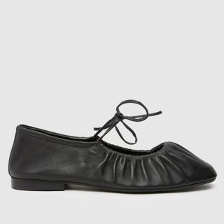 Schuh Lindy Leather Ruched Ballerina in Black